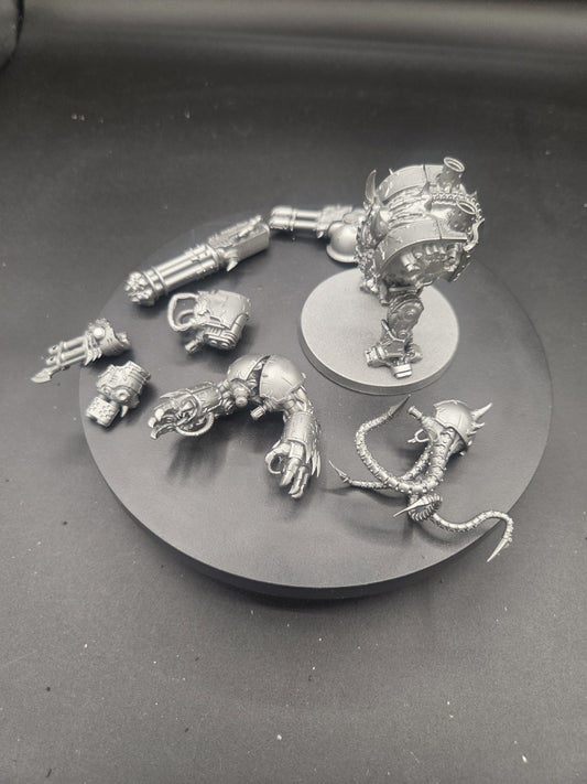Warhammer 40k Chaos Space Marines Helbrute Dreadnought - Magnetized Arms/Weapons1