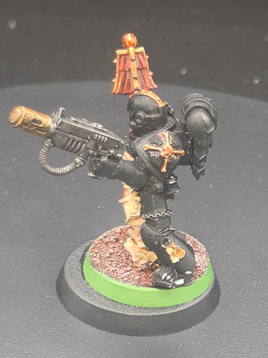 Warhammer 40k Metal Space Marine Chaplain painted 1
