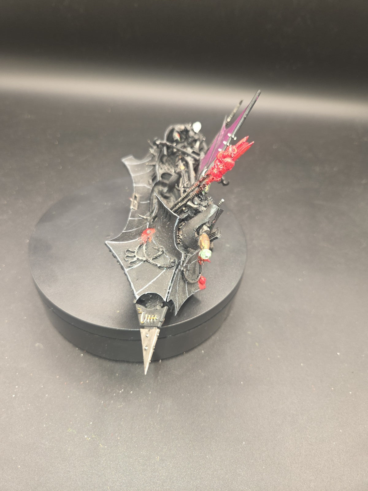 Warhammer 40k Dark Eldar Drukhari Raider Tabletop Painted2