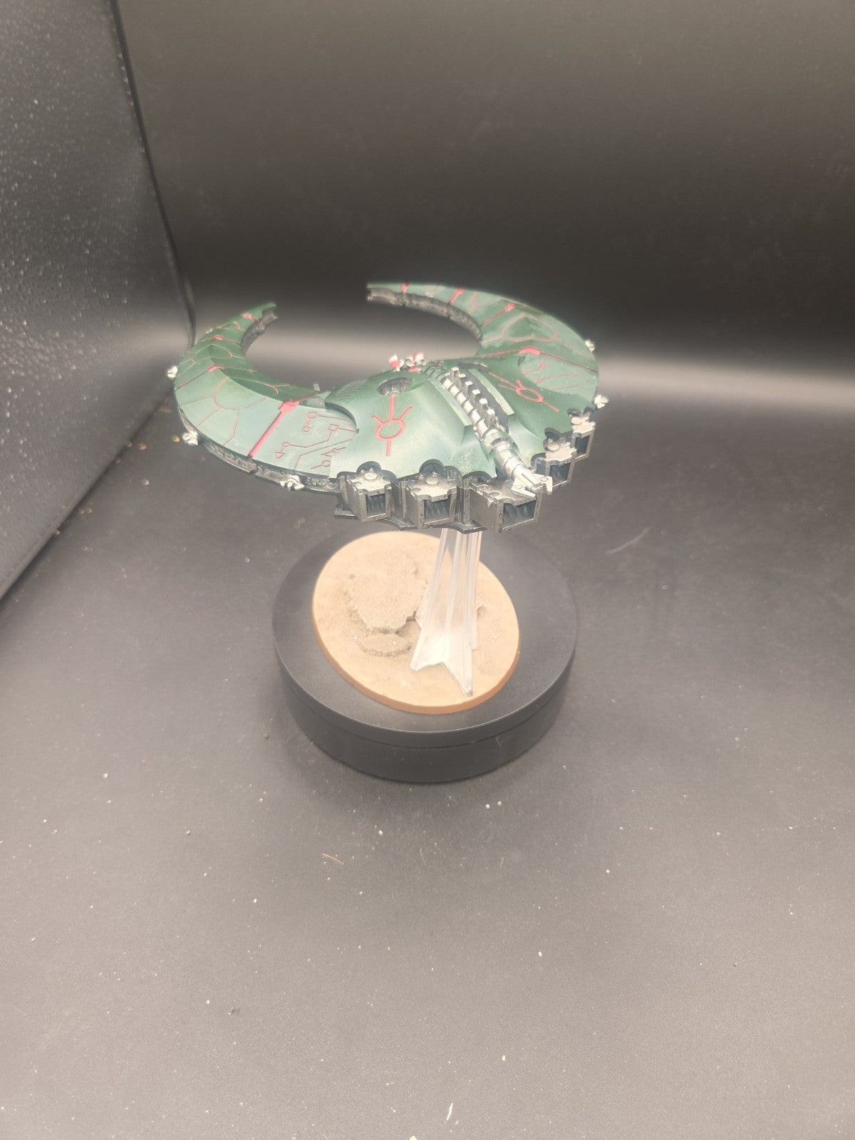 Warhammer 40k - Necron Night Scythe well built ready for paint3