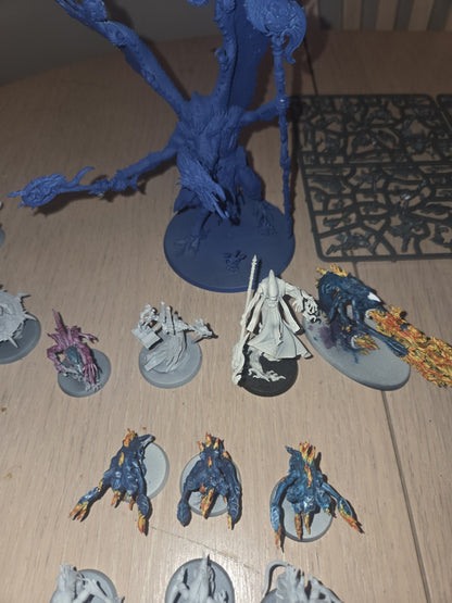 Warhammer 40K Large AoS Tzeentch Army. Some paint 4