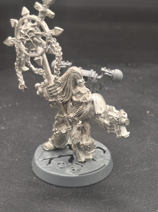 CLASSIC Warhammer 40K Chaos Space Marine Icon Bearer, Metal - OOP Games Workshop0