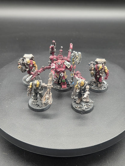 Games Workshop WH40K Techmarine With Servitors Finecast Well Painted4
