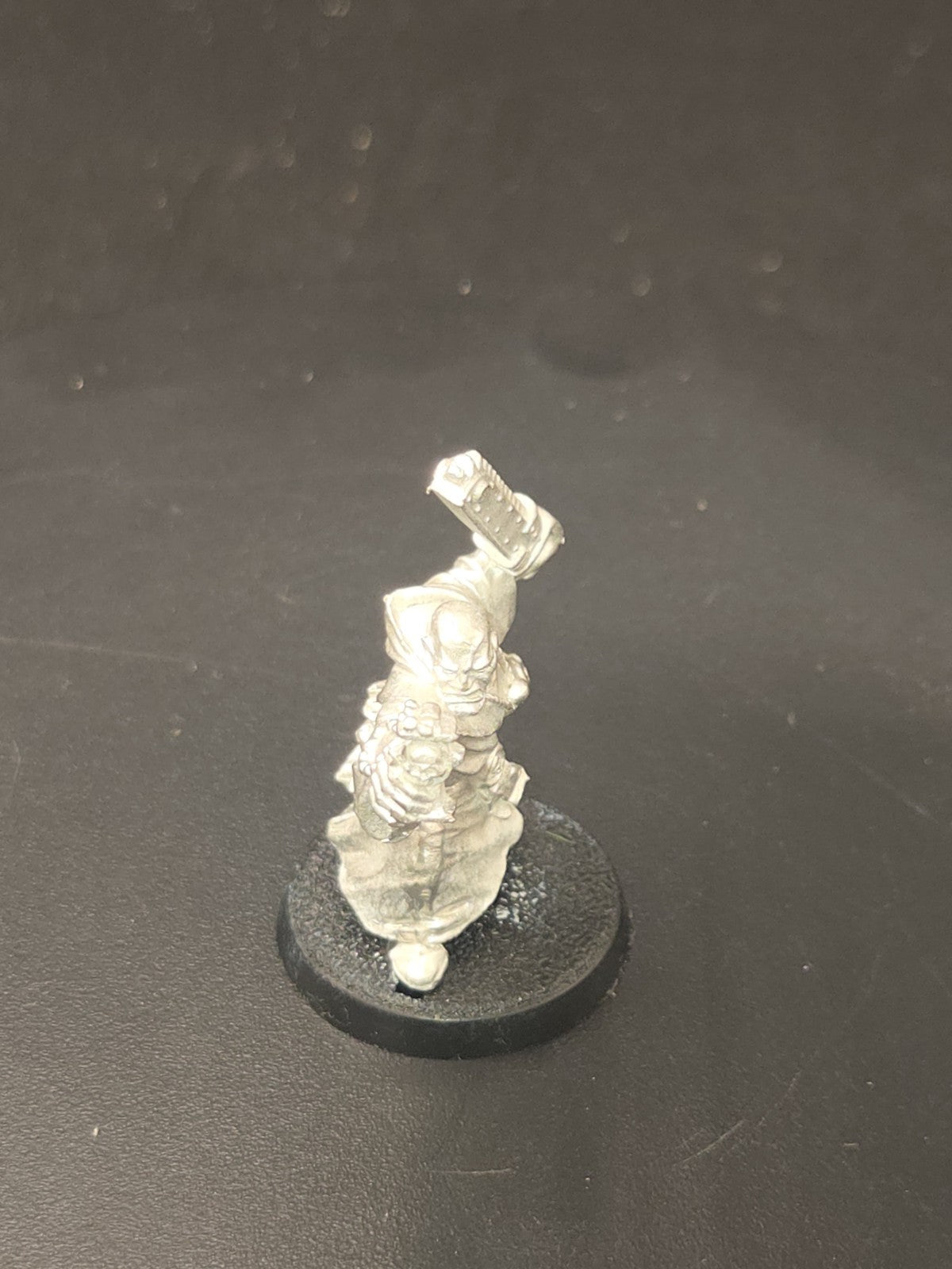 Warhammer 40k Sisters of Battle Imperial Preacher with Chainsword Metal3