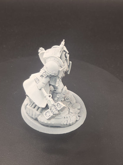 Warhammer 40k - Dark Angels Kitbashed Captain in Terminator Armor 3