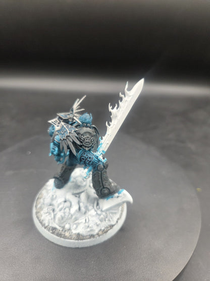 Warhammer 40K Roboute Guilliman Space Marine some paint3