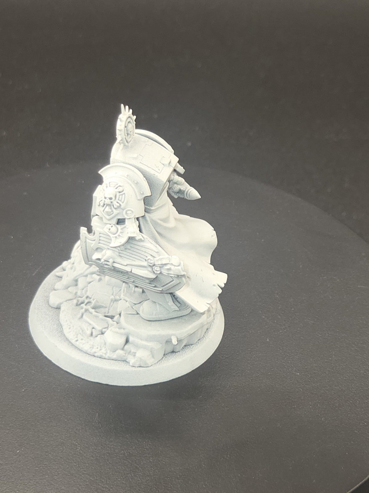 Warhammer 40k - Dark Angels Kitbashed Captain in Terminator Armor 1