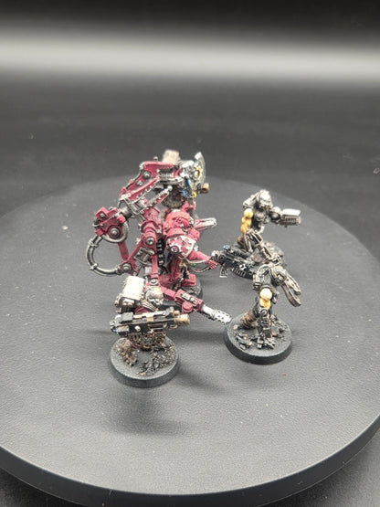 Games Workshop WH40K Techmarine With Servitors Finecast Well Painted2