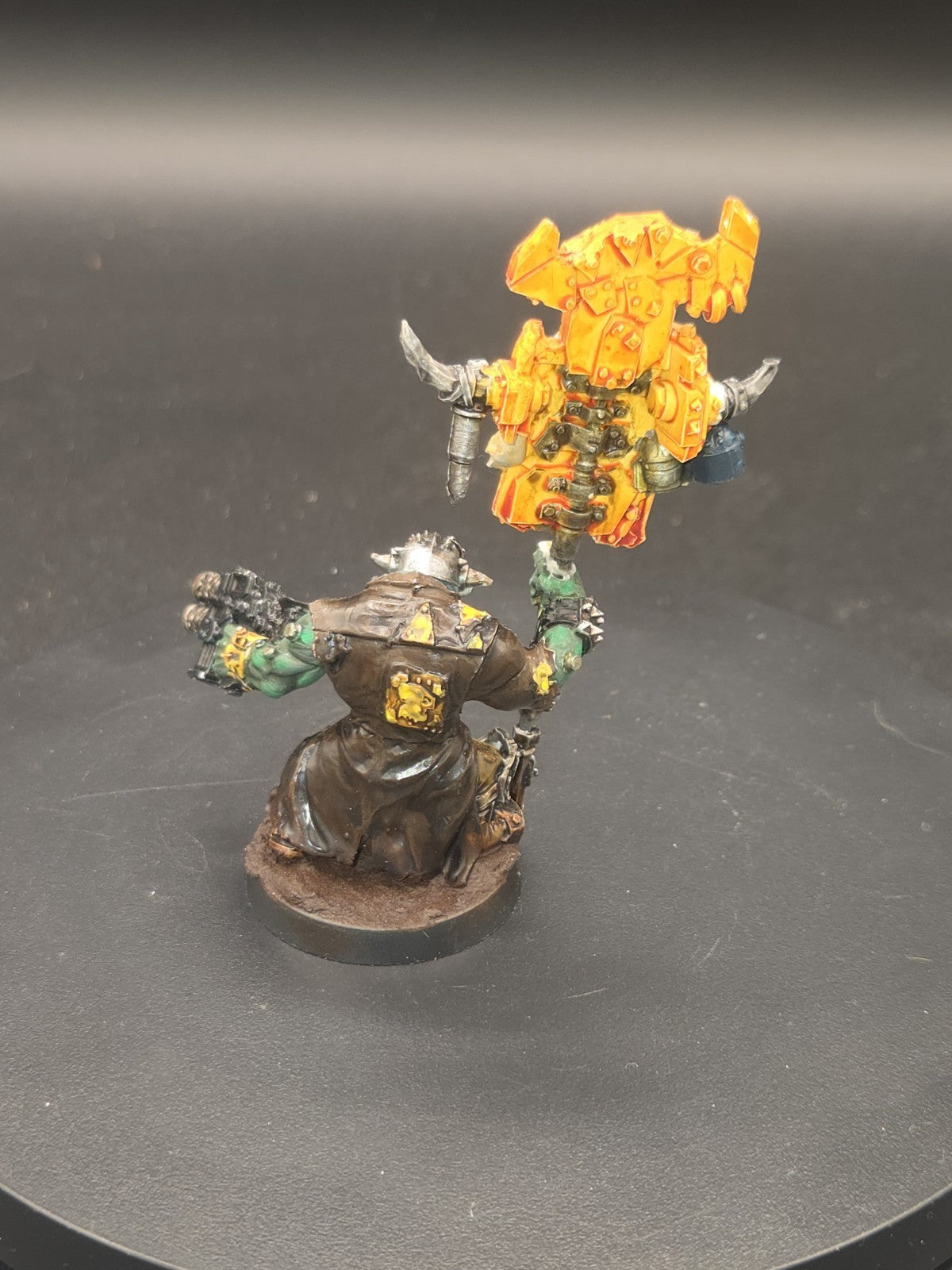 Ork Greatcoat Banner Bearer -Kromlech- Nob Waaagh Banner Warboss Mek painted2
