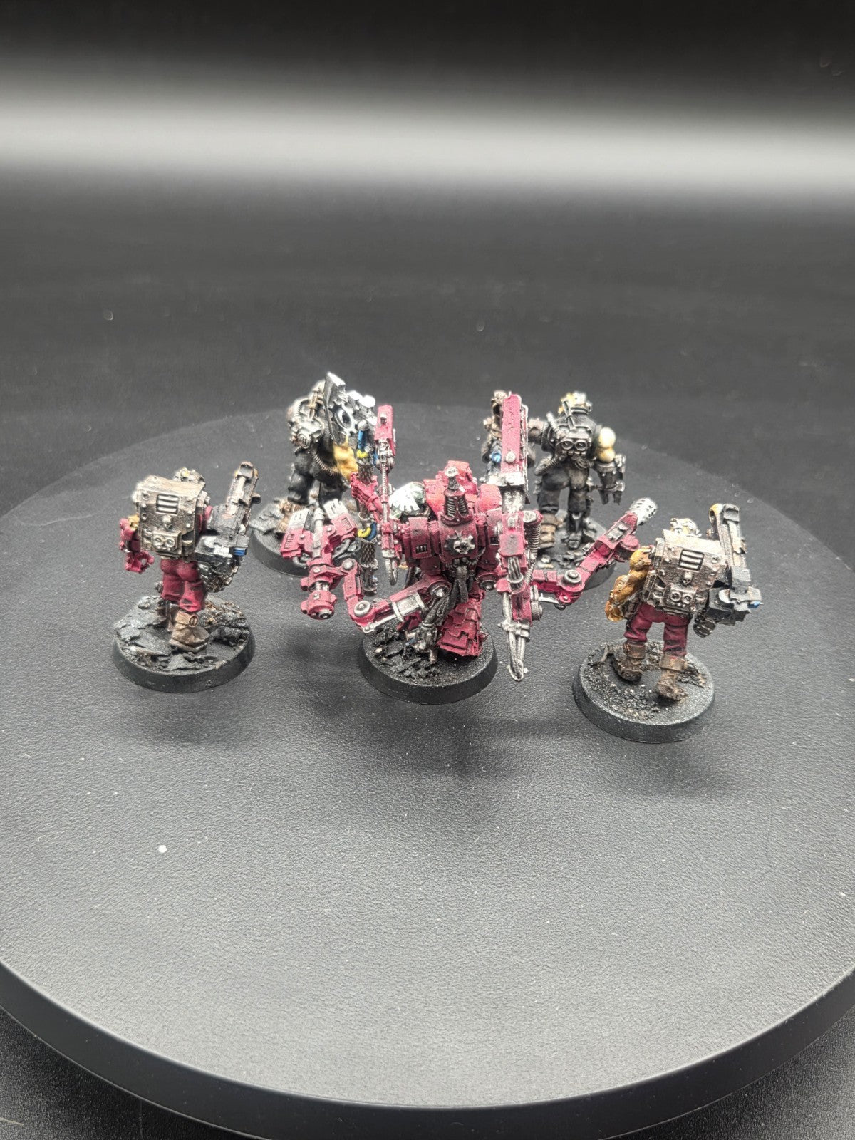 Games Workshop WH40K Techmarine With Servitors Finecast Well Painted1