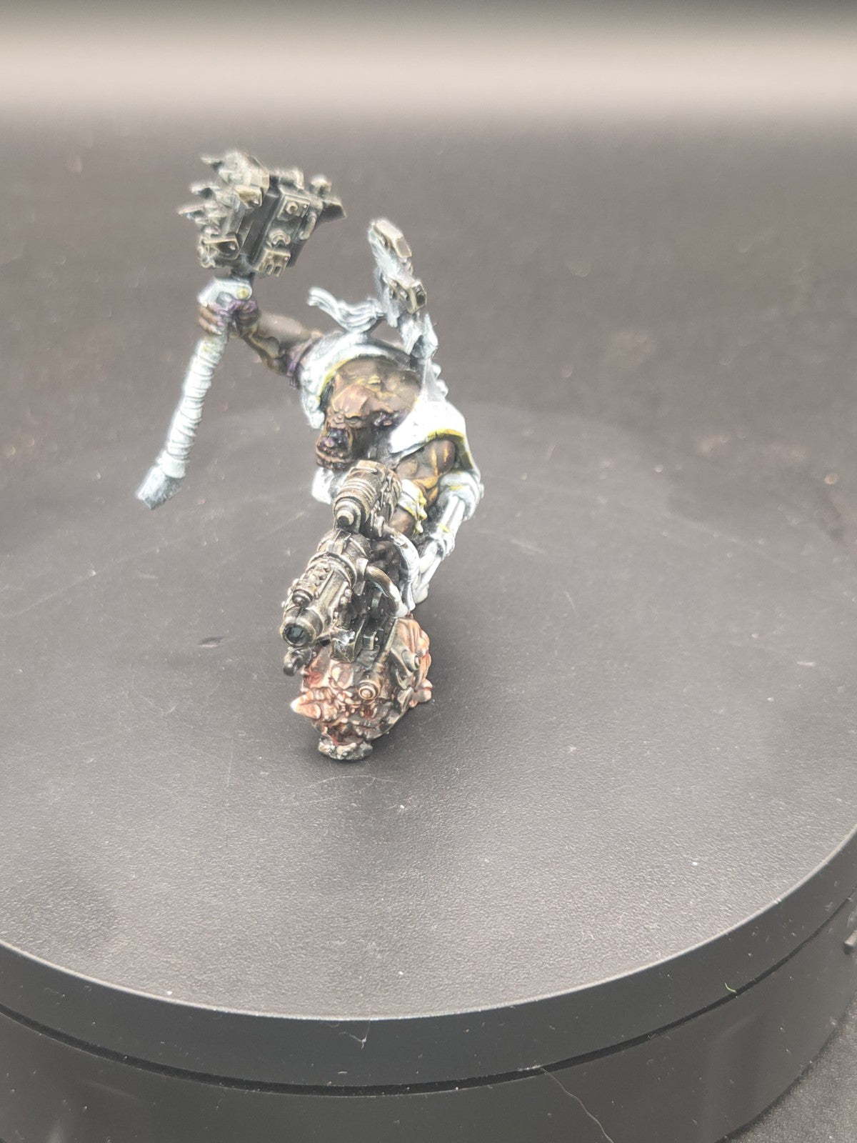 ORKS Warboss Ufthak Blackhawk Partial paint Warhammer 40K 1