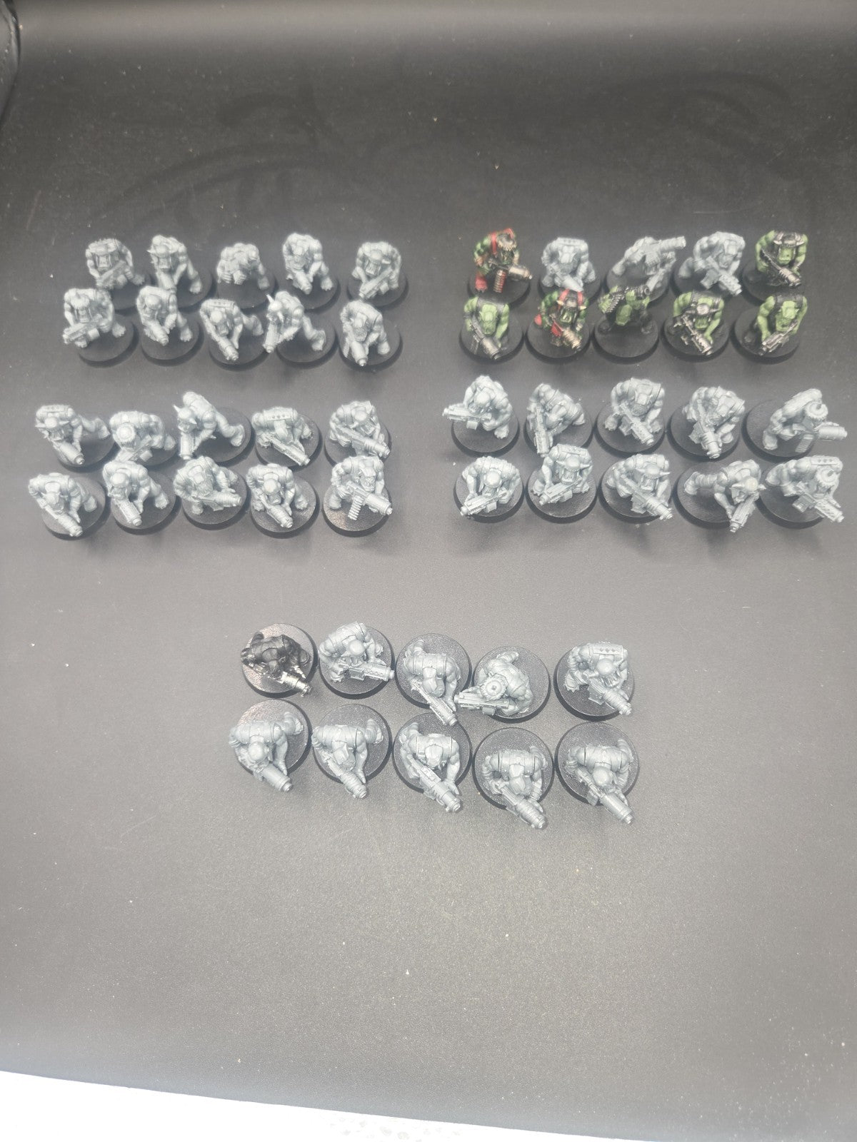 50 Ork Boyz with Shootas  Warhammer 40,000 Orks Boyz OOP All on 32mm bases0